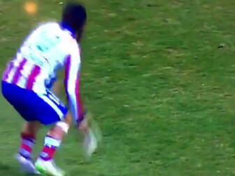 VINE: Atletico's Turan thr...